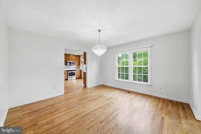 11 DELLCASTLE CT, Montgomery Village, MD 20886