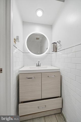 11 DELLCASTLE CT, Montgomery Village, MD 20886