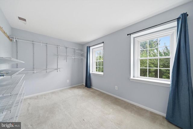 11 DELLCASTLE CT, Montgomery Village, MD 20886