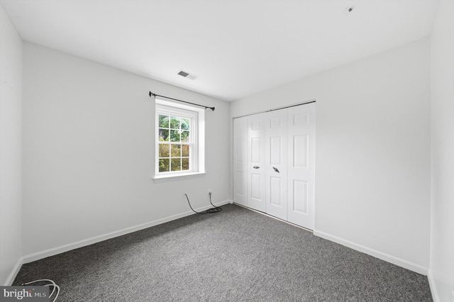 11 DELLCASTLE CT, Montgomery Village, MD 20886