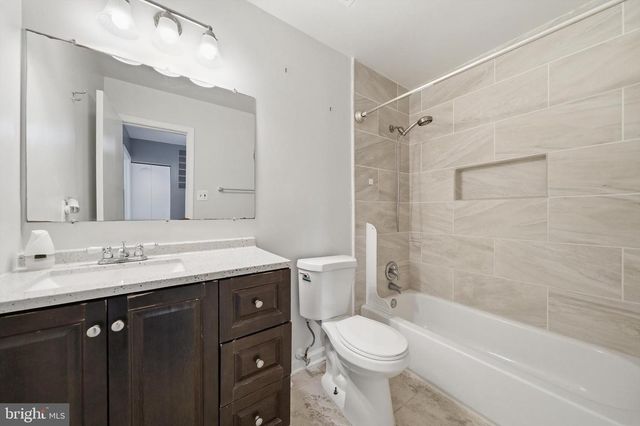 11 DELLCASTLE CT, Montgomery Village, MD 20886