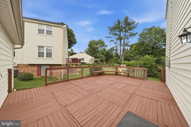 11 DELLCASTLE CT, Montgomery Village, MD 20886