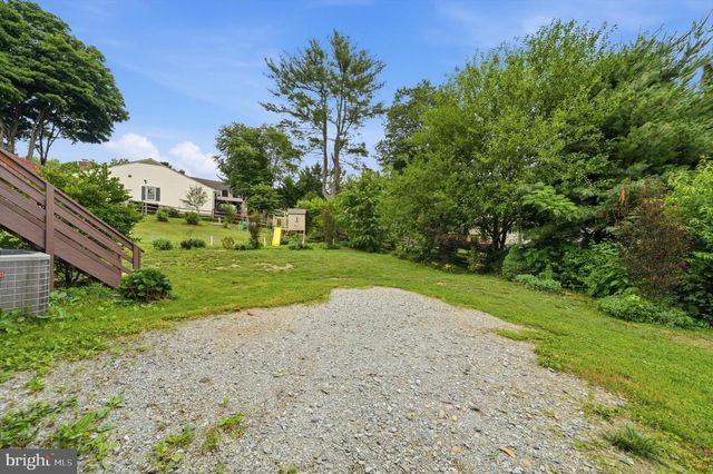 11 DELLCASTLE CT, Montgomery Village, MD 20886
