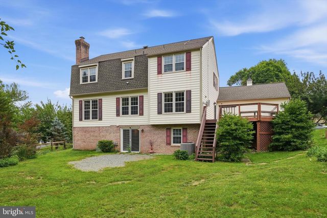 11 DELLCASTLE CT, Montgomery Village, MD 20886