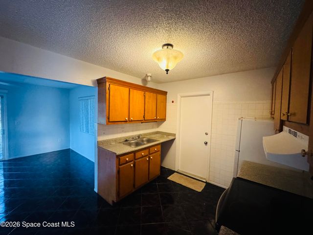 1035 Nevada Drive NE, Palm Bay, FL 32907