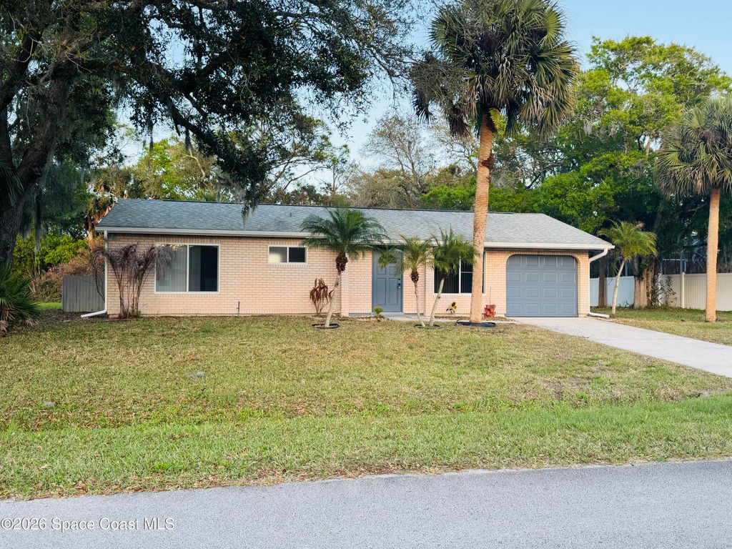 1035 Nevada Drive NE, Palm Bay, FL 32907