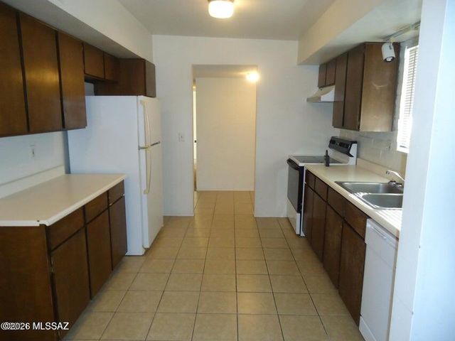 7441 E 39th Street, Tucson, AZ 85730
