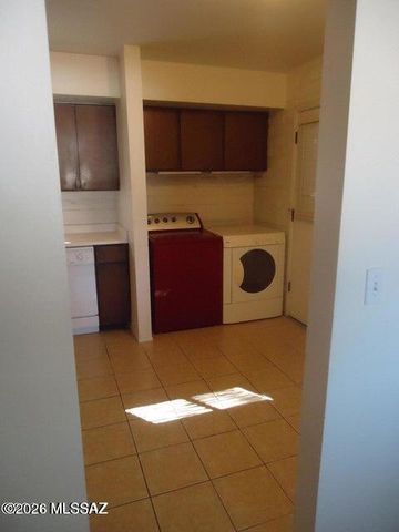 7441 E 39th Street, Tucson, AZ 85730