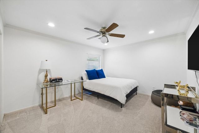 319 Tynebridge Lane, Houston, TX 77024