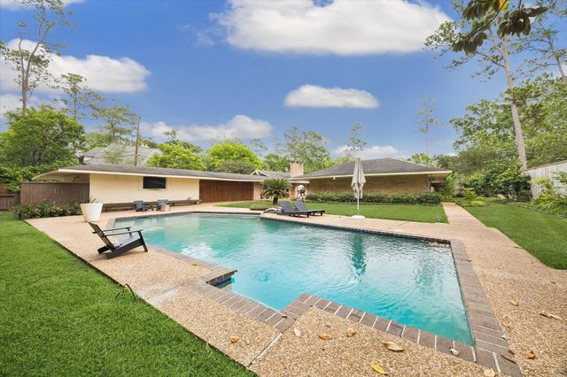 319 Tynebridge Lane, Houston, TX 77024