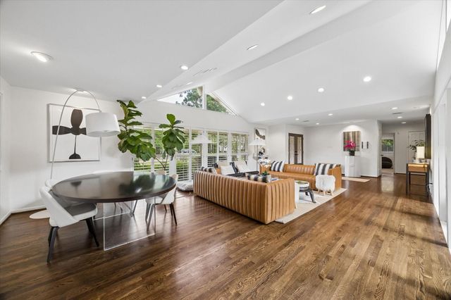 319 Tynebridge Lane, Houston, TX 77024