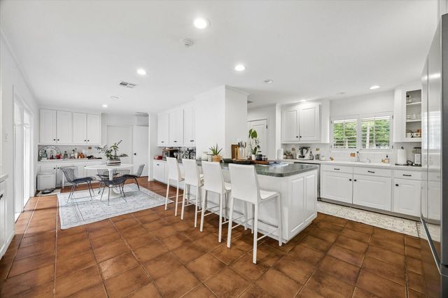319 Tynebridge Lane, Houston, TX 77024