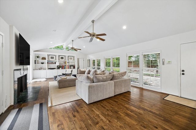 319 Tynebridge Lane, Houston, TX 77024