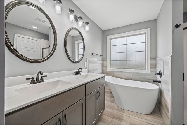 1395 Holden Drive, Clarksville, TN 37042