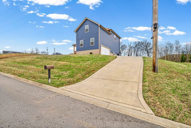 1395 Holden Drive, Clarksville, TN 37042