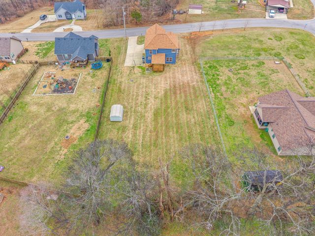 1395 Holden Drive, Clarksville, TN 37042