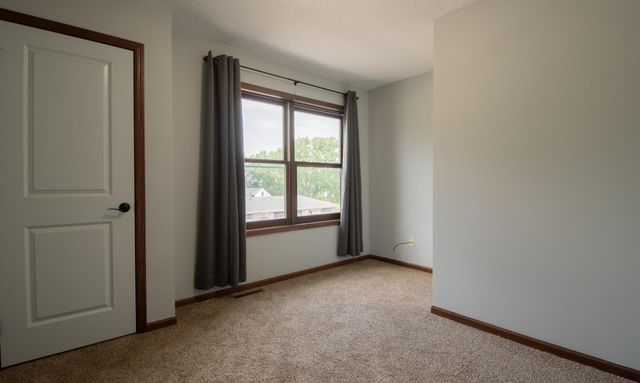 3921 36th Avenue N, Robbinsdale, MN 55422