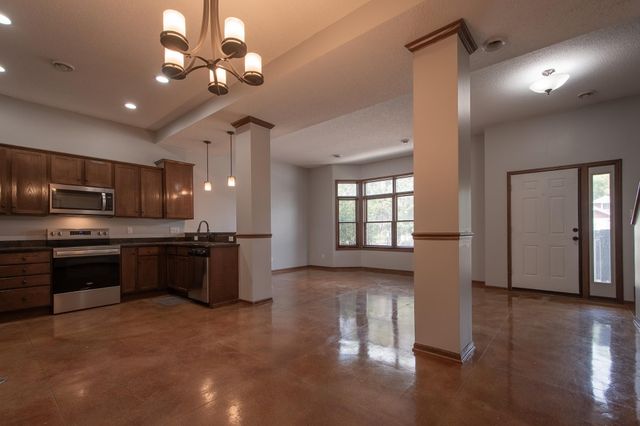 3921 36th Avenue N, Robbinsdale, MN 55422