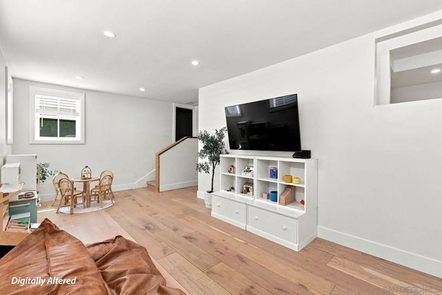 4301 Hawk St, San Diego, CA 92103