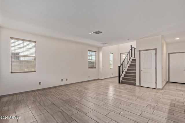 905 S Canal Drive 30, Chandler, AZ 85225