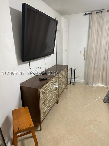4920 SW 27th Ave 1, Dania Beach, FL 33312