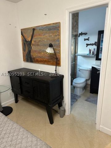 4920 SW 27th Ave 1, Dania Beach, FL 33312