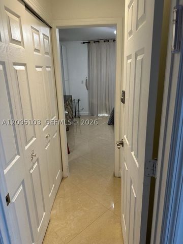 4920 SW 27th Ave 1, Dania Beach, FL 33312