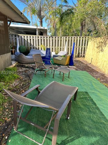 4920 SW 27th Ave 1, Dania Beach, FL 33312
