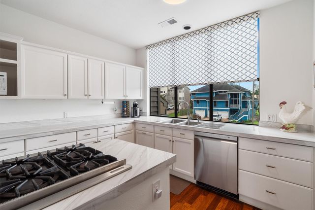 18305 Sandy Cove, Houston, TX 77058