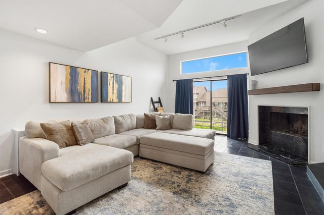 18305 Sandy Cove, Houston, TX 77058