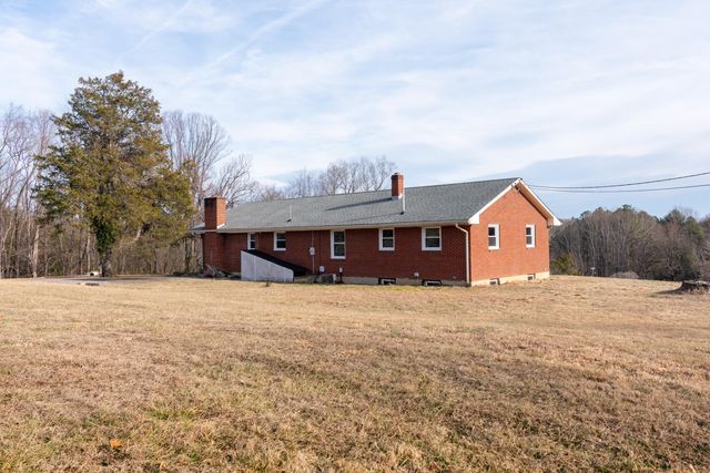 1079 Mountain Valley RD, Vinton, VA 24179