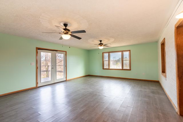 1079 Mountain Valley RD, Vinton, VA 24179