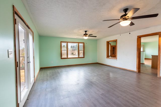 1079 Mountain Valley RD, Vinton, VA 24179