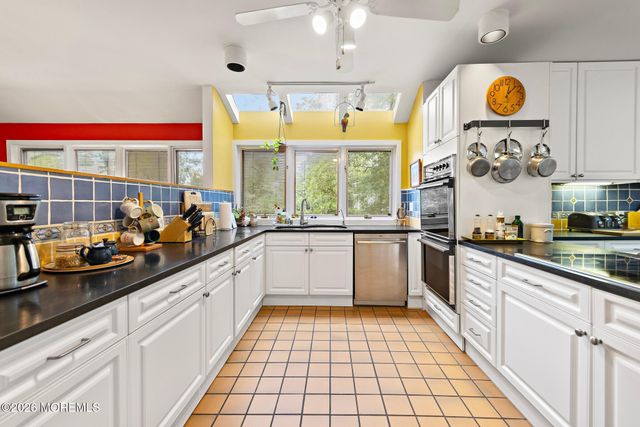 35 Sea View Terrace, Highlands, NJ 07732