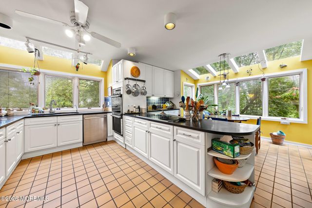 35 Sea View Terrace, Highlands, NJ 07732