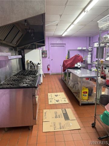838 Niagara Falls Blvd Boulevard, Tonawanda, NY 14223