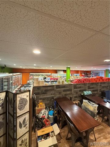 838 Niagara Falls Blvd Boulevard, Tonawanda, NY 14223