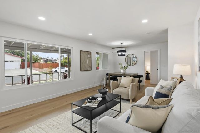 5041 CANOSA, San Diego, CA 92117