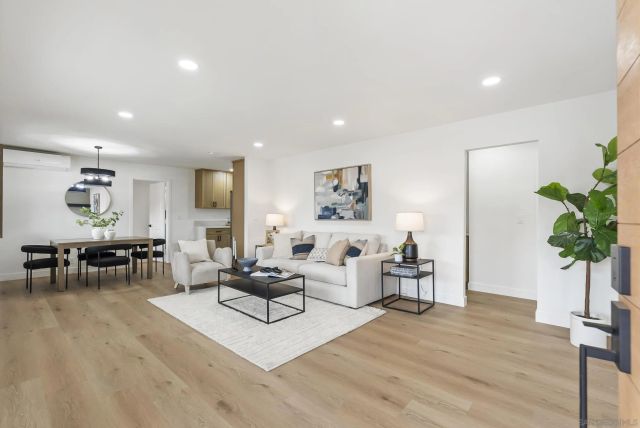 5041 CANOSA, San Diego, CA 92117