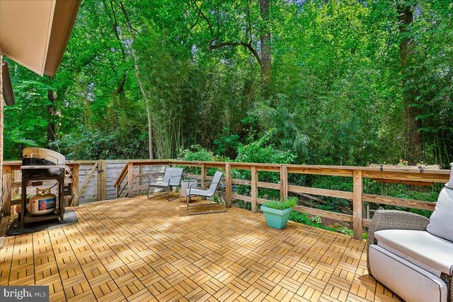 10700 KESWICK ST, Garrett Park, MD 20896