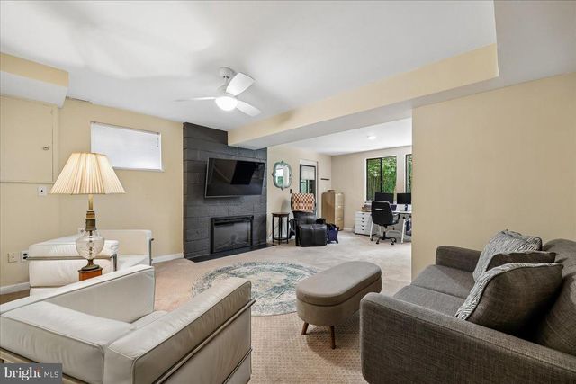 10700 KESWICK ST, Garrett Park, MD 20896