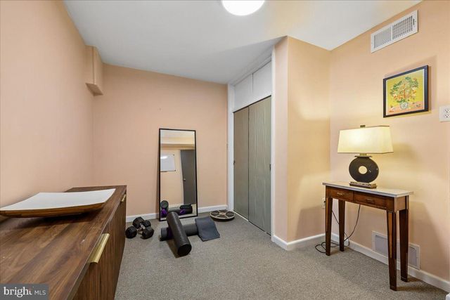 10700 KESWICK ST, Garrett Park, MD 20896