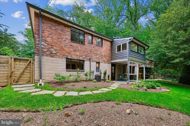 10700 KESWICK ST, Garrett Park, MD 20896