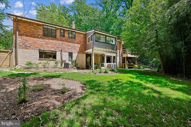 10700 KESWICK ST, Garrett Park, MD 20896