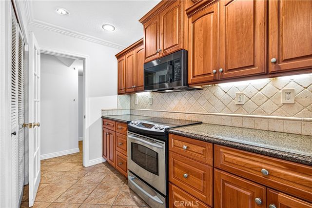 1024 Palo Verde Avenue, Long Beach, CA 90815