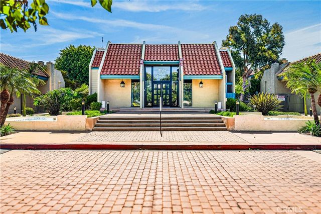 1024 Palo Verde Avenue, Long Beach, CA 90815