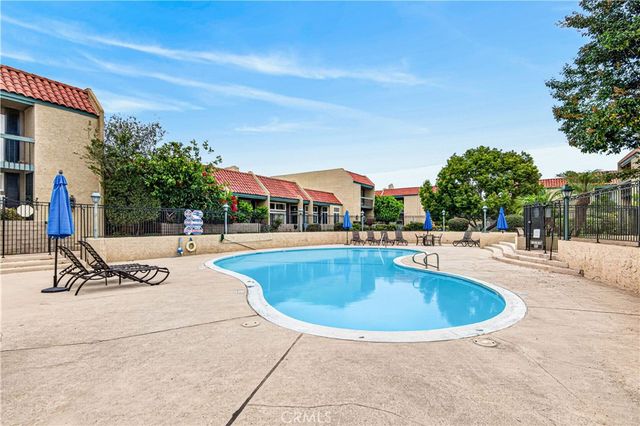 1024 Palo Verde Avenue, Long Beach, CA 90815
