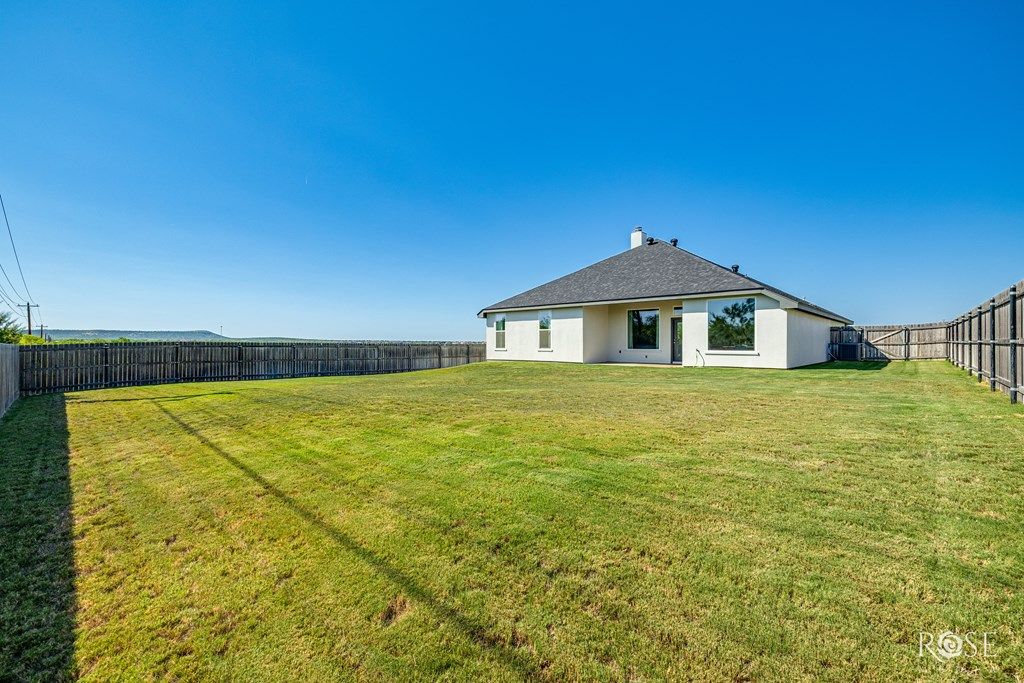 Image 8 of property listing at 3705 Dominion Ridge, San Angelo, TX 76904