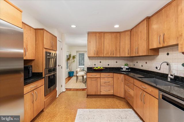 1290 WEDGEWOOD MANOR WAY, Reston, VA 20194