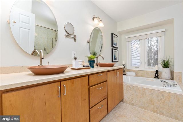 1290 WEDGEWOOD MANOR WAY, Reston, VA 20194